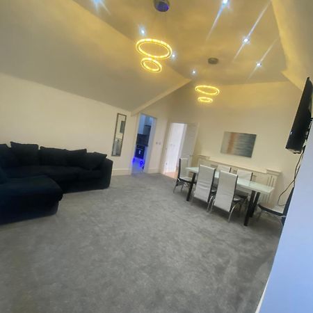 Penthouse Apt8 Apartment Wolverhampton Exterior foto