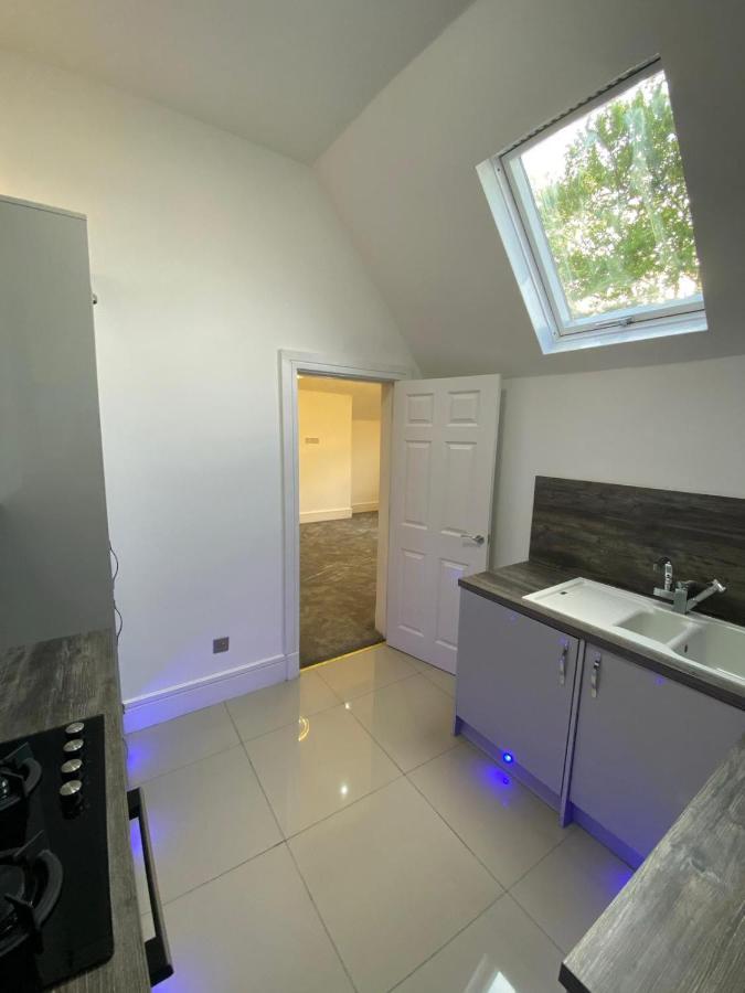 Penthouse Apt8 Apartment Wolverhampton Exterior foto