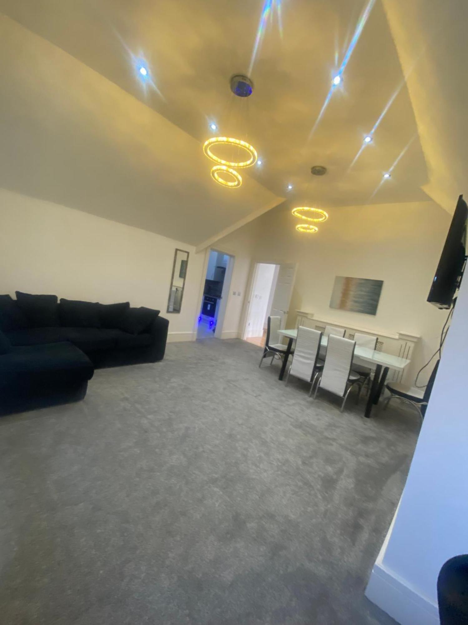 Penthouse Apt8 Apartment Wolverhampton Exterior foto