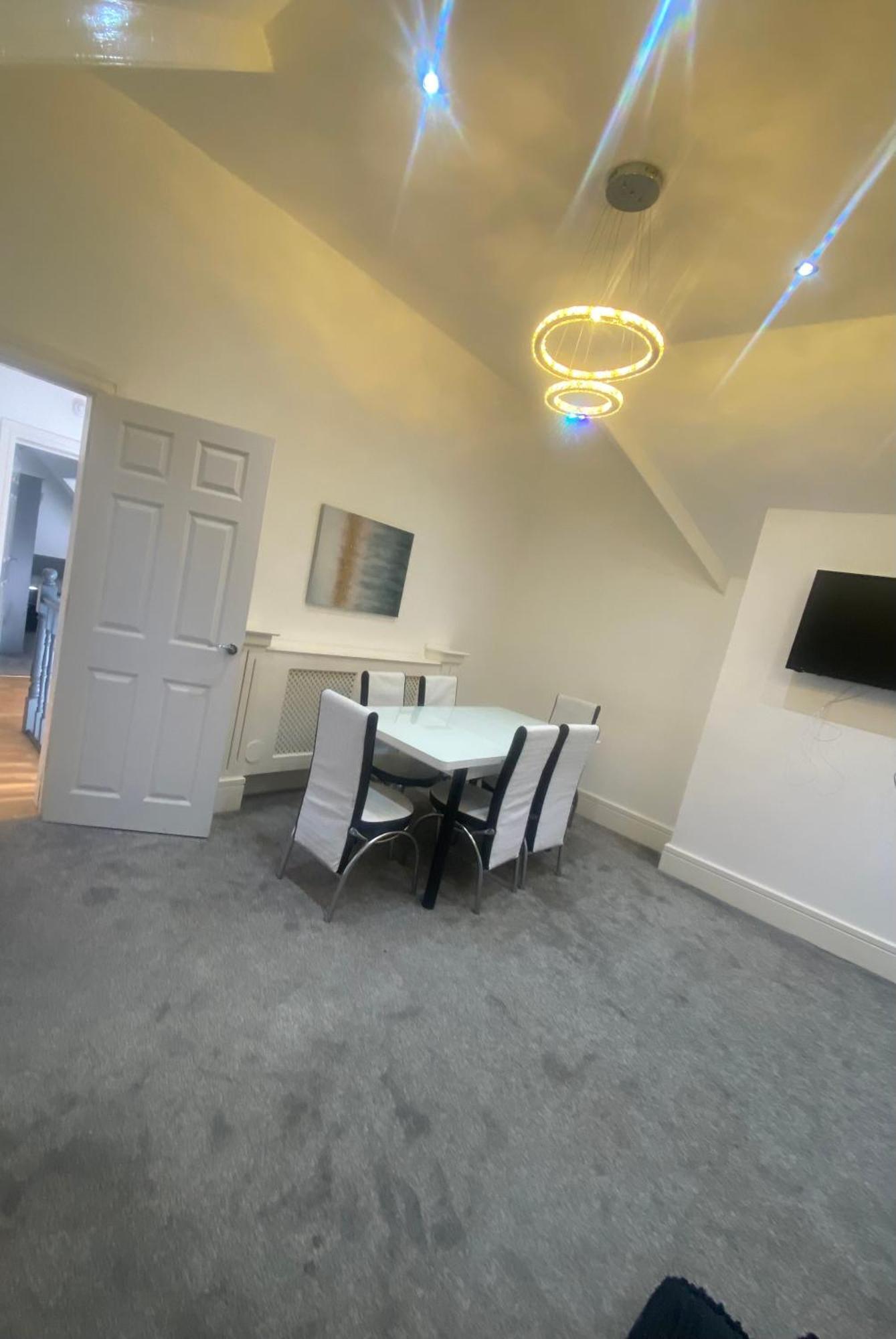 Penthouse Apt8 Apartment Wolverhampton Exterior foto